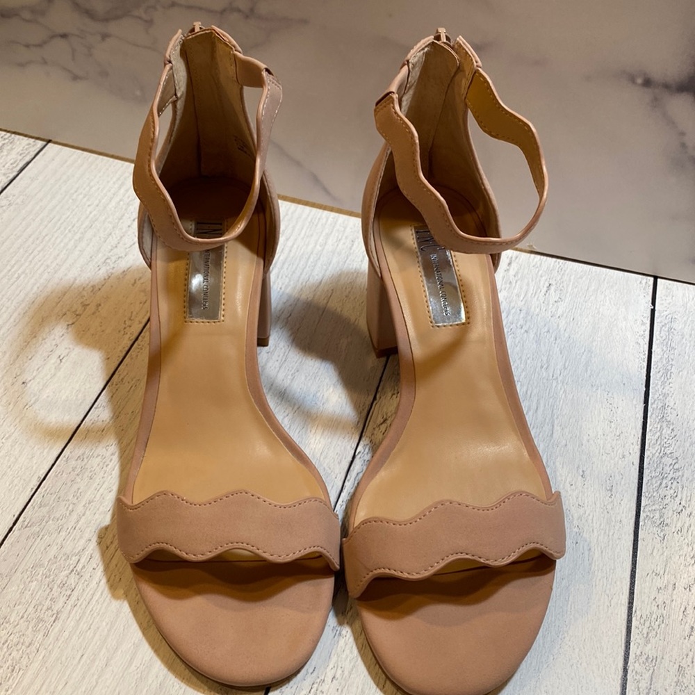 Dressy pink sandal